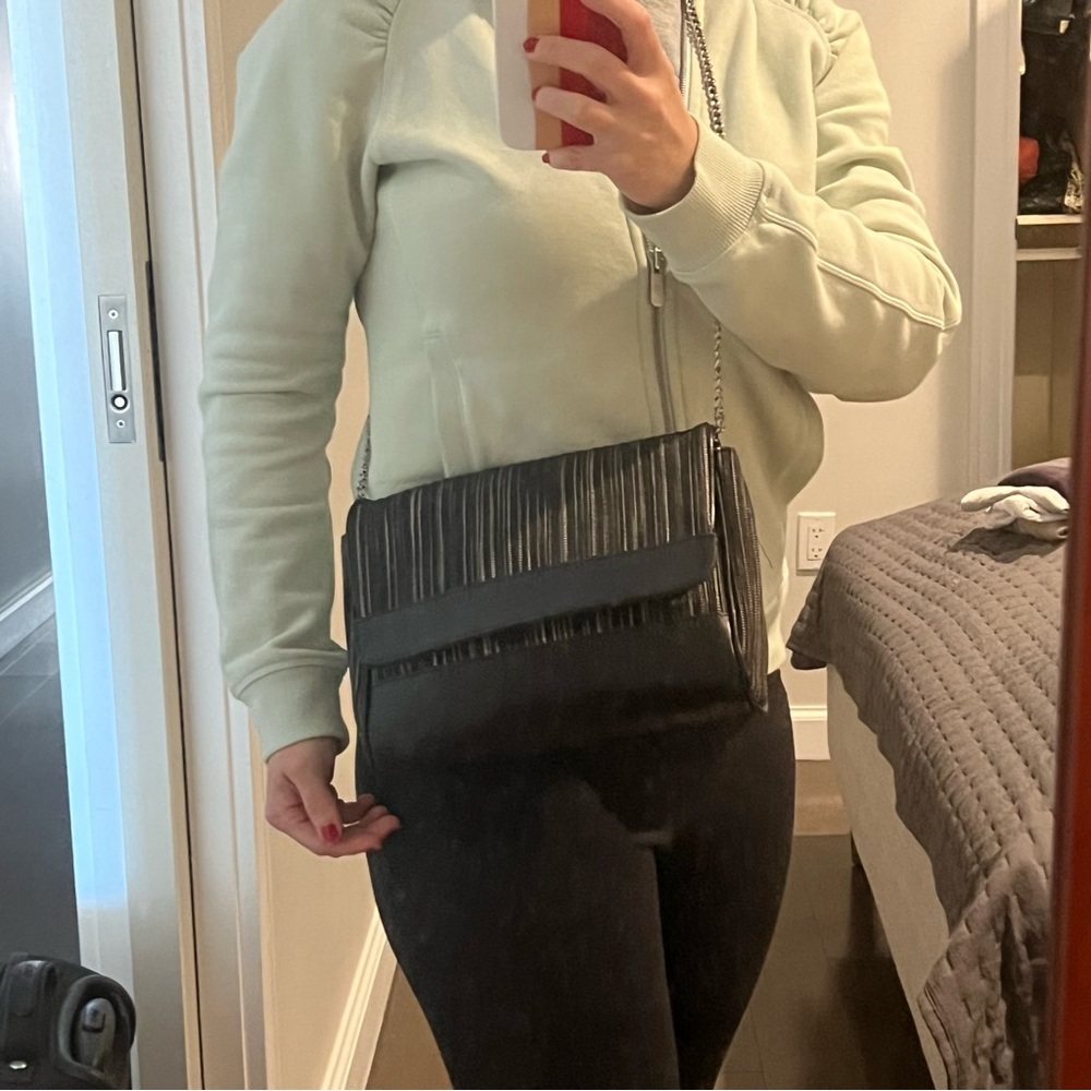 Black leather greyish white mesh crossbody // clutch bag - Picture 2 of 7